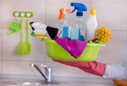 Deep cleaning kitchen surfaces during end of tenancy cleaning in Stockwell